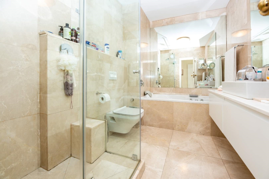 To Let 2 Bedroom Property for Rent in Three Anchor Bay Western Cape